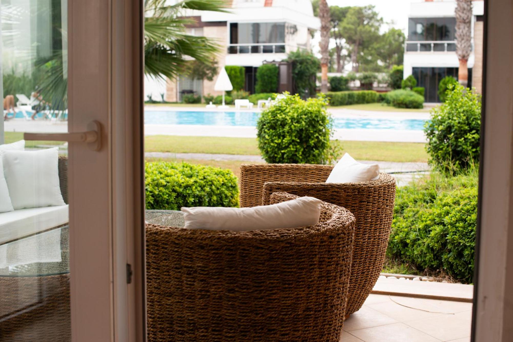 Living Dream Pearl Willa Belek